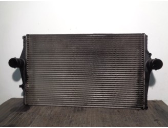 Recambio de intercooler para volvo v70 familiar 2.5 turbodiesel referencia OEM IAM 8649471 9161207A VALEO