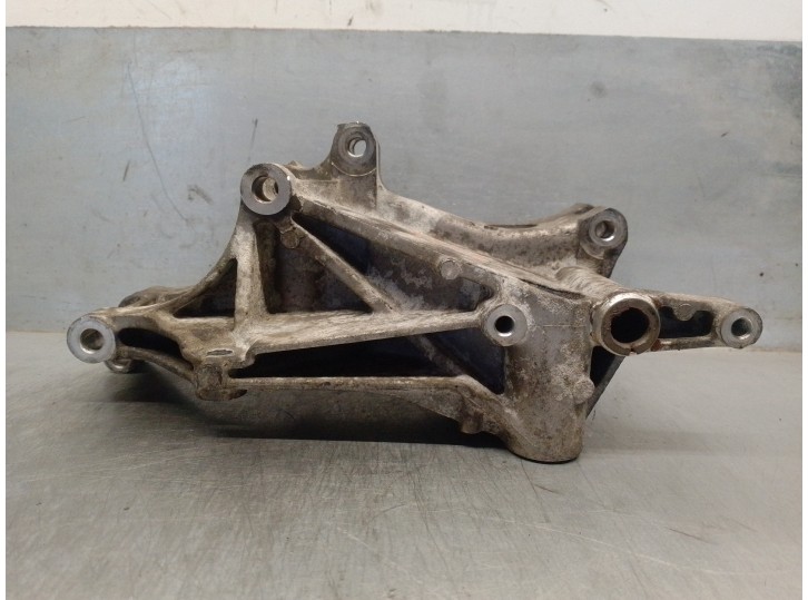 Recambio de soporte alternador para seat toledo (1l) 1.8 cat (rp) referencia OEM IAM 037903143G 037903143G 