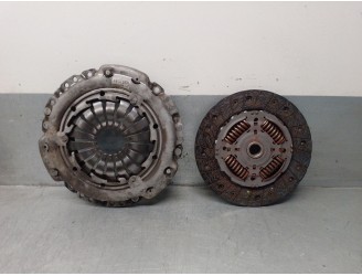 Recambio de kit embrague para dacia sandero ii 1.5 blue dci diesel fap cat referencia OEM IAM 302105024R 