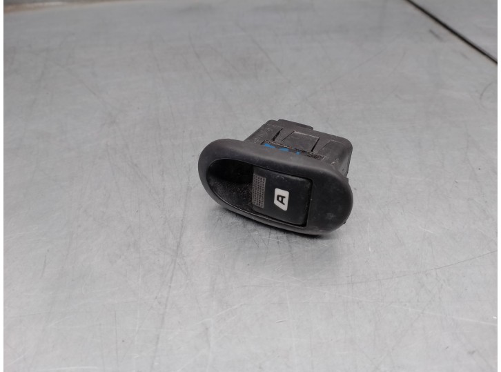 Recambio de mando elevalunas delantero izquierdo para citroën c2 1.4 hdi referencia OEM IAM 96401469XT 