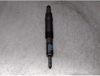 Replacement injector for Ford Mondeo III Sedan (B4Y) 2.0 16V TDDi / TDCi OEM IAM reference 1S7QAD 0432133801 BOSCH