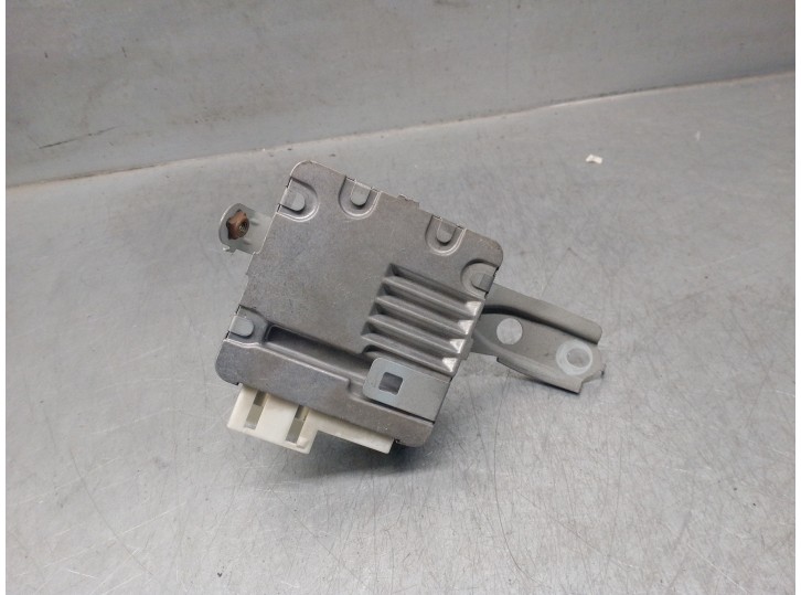 Recambio de centralita inmovilizador para toyota avensis berlina (t25) 1.8 sol sedán (4-ptas.) referencia OEM IAM 8965005030 225