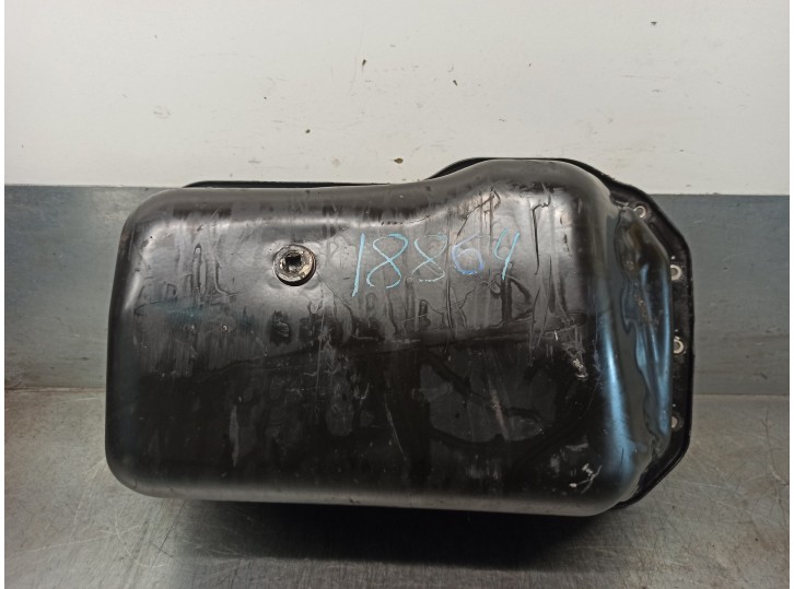 Recambio de carter para renault 19 txi 1.7 referencia OEM IAM 7701648829  