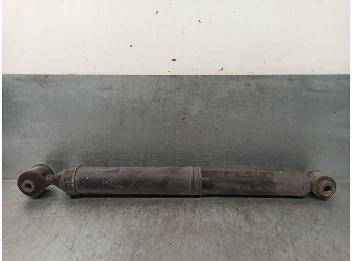 Recambio de amortiguador trasero izquierdo para peugeot 208 business line referencia OEM IAM 9804627180 03081000737 KYB