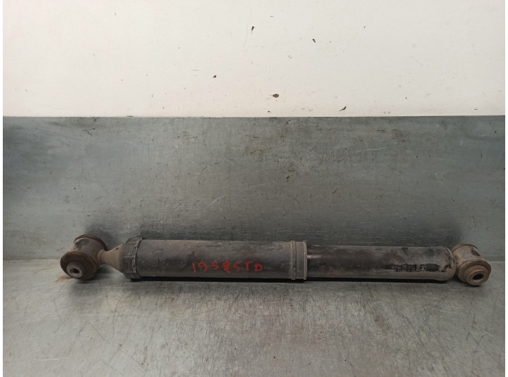 Recambio de amortiguador trasero derecho para peugeot 208 business line referencia OEM IAM 9804627180 03081000737 KYB