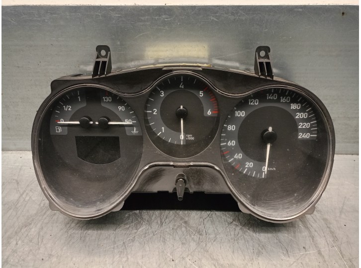 Recambio de cuadro instrumentos para seat leon (1p1) 2.0 tdi referencia OEM IAM 110080280026 0682 SIEMENS