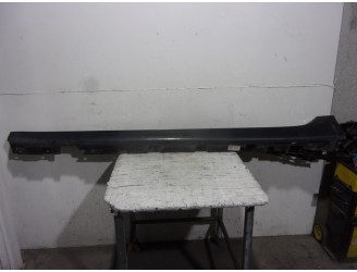 Recambio de faldon lateral para bmw serie 5 gran turismo (f07) 530d xdrive referencia OEM IAM 51777201251LH NEGRO IZQUIERDO