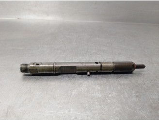 Replacement injector for Audi A6 Sedan (4B2) 2.5 V6 24V TDI OEM IAM reference 059130201F 0432133795 BOSCH