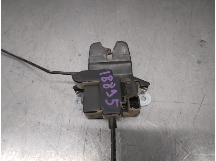 Recambio de cerradura maletero / porton para hyundai sonata (nf) 2.0 crdi cat referencia OEM IAM 812303K001 3 PINES 4 PUERTAS