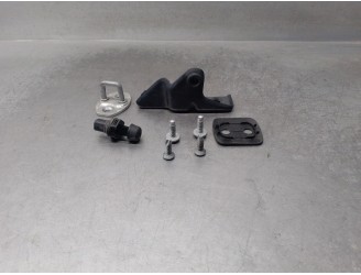 Recambio de bisagra porton para mercedes-benz clase v (w447) referencia OEM IAM A4477400814 A4477400132 
