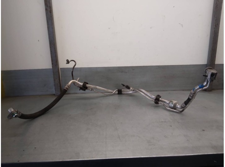 Recambio de tubos aire acondicionado para hyundai i30 1.4 cat referencia OEM IAM 977642R000  