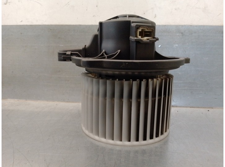 Recambio de motor calefaccion para hyundai i30 1.4 cat referencia OEM IAM 971132L000 F00S33F023 