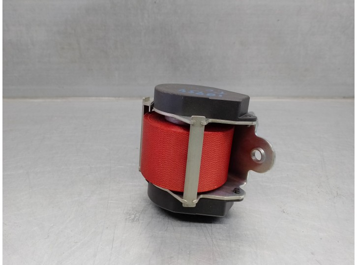 Recambio de cinturon seguridad trasero central para renault scenic ii dci diesel referencia OEM IAM 637470  5 PUERTAS