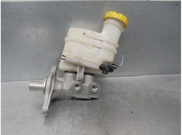 Recambio de bomba freno para ford ka (ccu) 1.2 8v cat referencia OEM IAM 1560813  