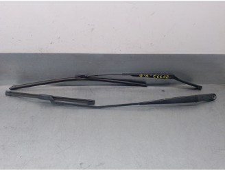 Recambio de brazo limpia delantero derecho para seat leon st (5f8) 1.6 tdi referencia OEM IAM 5F1955409 5F1955410 