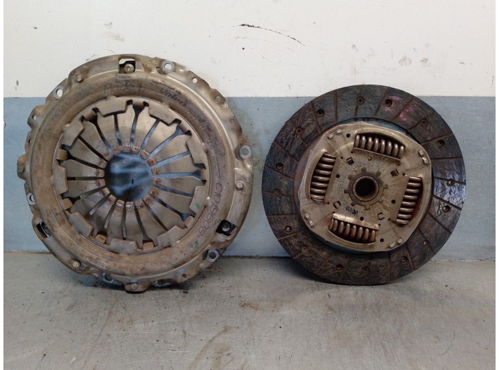 Recambio de kit embrague para renault kangoo (f/kc0) 1.5 dci diesel referencia OEM IAM 8200527569 C1019608 VALEO