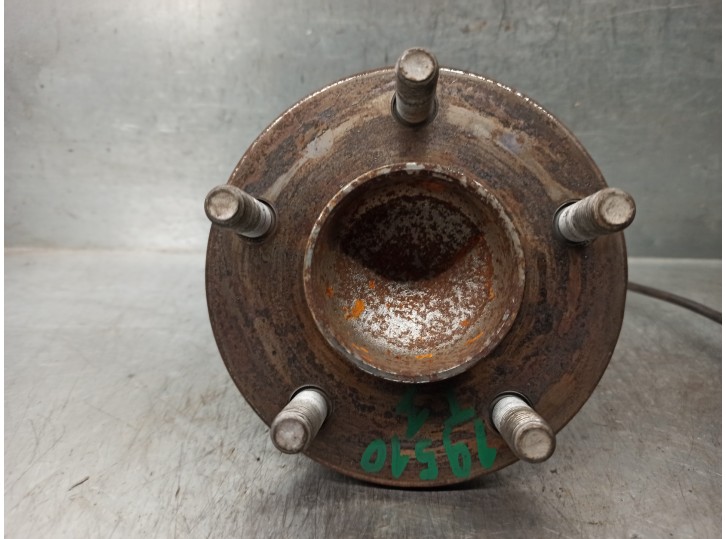 Replacement rear left stub axle for Volvo S40 sedan 2.0 diesel cat OEM IAM reference 31340686 