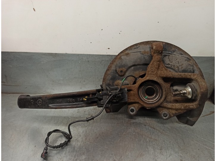 Recambio de mangueta delantera izquierda para mercedes-benz clase r (w251) 3.0 cdi cat referencia OEM IAM A2513300720  