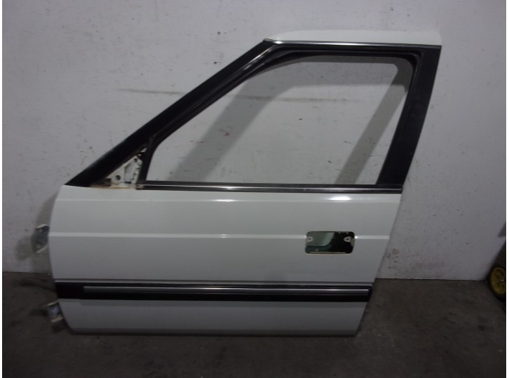 Replacement front left door for MG Series 800 (RS) 2.0 16V CAT OEM IAM reference BDA410450 WHITE 4 DOORS