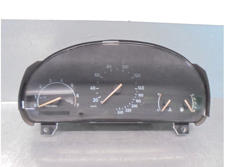 Recambio de cuadro instrumentos para saab 9-5 sedán 2.3 cat referencia OEM IAM 69795630 