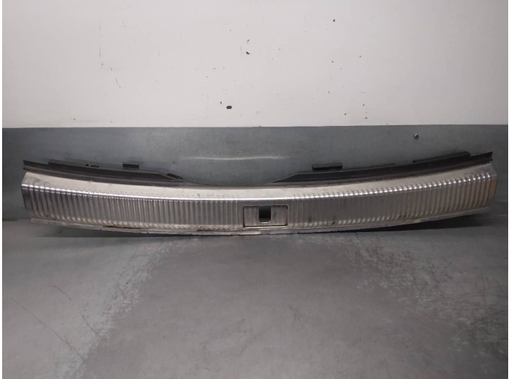 Recambio de molduras traseras para audi a6 avant (4g5) 3.0 v6 24v tdi referencia OEM IAM 4G9864483  