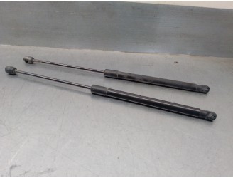 Replacement trunk / tailgate dampers for Audi A6 Avant (4G5) 3.0 V6 24V TDi OEM IAM reference 4G9827552A 0440N 
