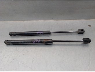 Recambio de amortiguadores capo para audi a6 avant (4g5) 3.0 v6 24v tdi referencia OEM IAM 4G8823359A 0380N 