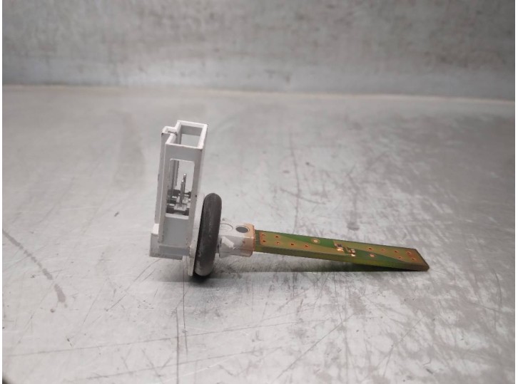 Recambio de sensor para audi a6 avant (4g5) 3.0 v6 24v tdi referencia OEM IAM 4B0820539 