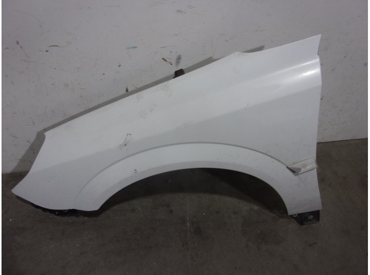 Recambio de aleta delantera izquierda para opel vectra c berlina 1.9 cdti referencia OEM IAM 6101346 BLANCA 