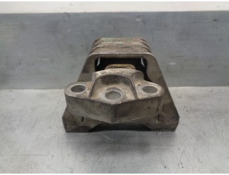 Recambio de soporte motor derecho para opel vectra c berlina 1.9 cdti referencia OEM IAM 5684648 