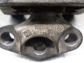 Replacement right engine mount for Opel Vectra C saloon 1.9 CDTi OEM IAM reference 5684648 