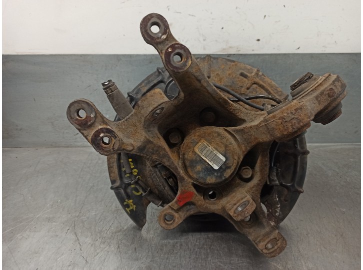 Recambio de mangueta trasera izquierda para hyundai i30 1.6 crdi cat referencia OEM IAM 527102H000 