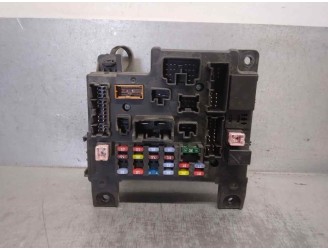 Recambio de caja reles / fusibles para mitsubishi outlander (cw0) 2.0 di-d cat referencia OEM IAM 8637A313  