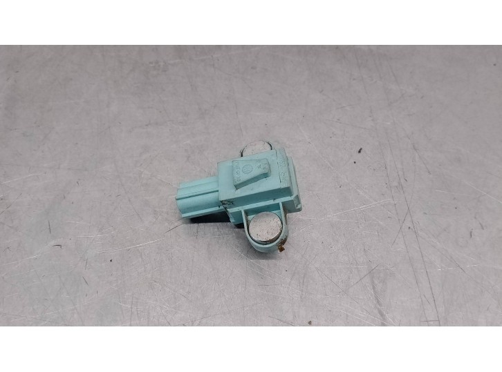 Recambio de sensor impacto para audi a6 berlina (4f2) 3.0 v6 24v tdi referencia OEM IAM 4F0955557A 