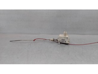 Recambio de motor tapa deposito combustible para audi a6 berlina (4f2) 3.0 v6 24v tdi referencia OEM IAM 4F0862153 