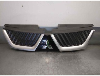 Recambio de rejilla delantera para mitsubishi outlander (cw0) 2.0 di-d cat referencia OEM IAM 7450A037ZZ  