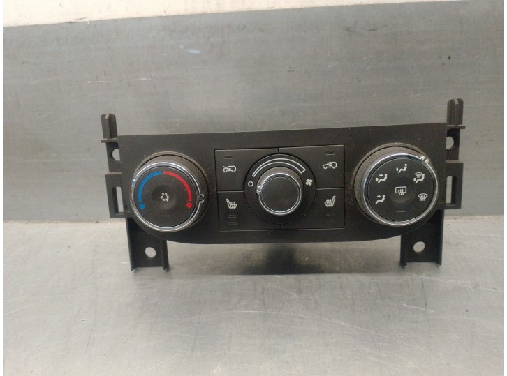 Replacement heating / air conditioning control for Chevrolet HHR 2.4 16V OEM IAM reference 15906839 28060209 
