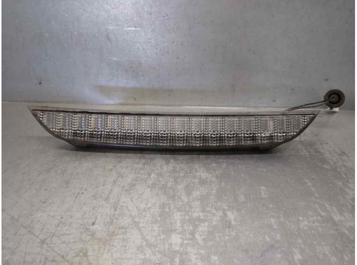 Recambio de luz central de freno para mitsubishi outlander (cw0) 2.0 di-d cat referencia OEM IAM 8334A008  