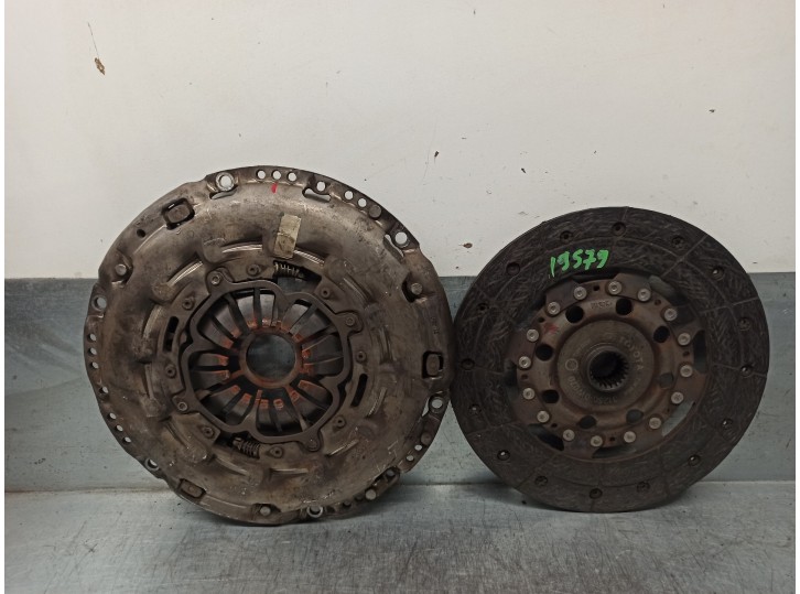 Recambio de kit embrague para lexus is 200 (ds2/is2) d-cat referencia OEM IAM 312100W080 LUK