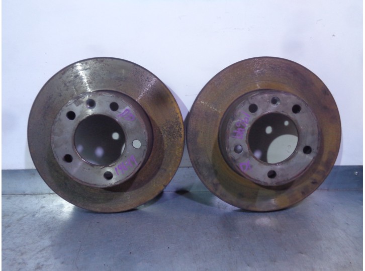 Recambio de disco freno delantero para opel movano (2004 =>) 2.5 cdti cat (g9u-a750) referencia OEM IAM 4403038 REMSA