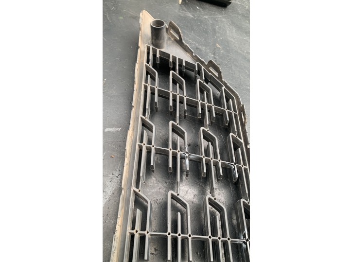 Recambio de rejilla paragolpes delantero para seat leon (5f1) 1.0 tsi referencia OEM IAM 5F0853667 