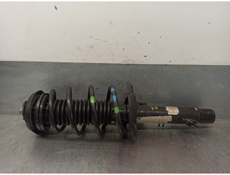 Replacement right front shock absorber for Citroën DS3 1.2 12V E-THP OEM IAM reference 9672656180 