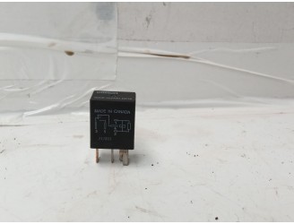 Recambio de rele para dodge caliber 2.0 16v crd cat referencia OEM IAM G8HE1C7TR1  OMRON