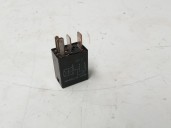 Recambio de rele para dodge caliber 2.0 16v crd cat referencia OEM IAM G8HE1C7TR1  OMRON