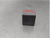 Recambio de rele para dodge caliber 2.0 16v crd cat referencia OEM IAM 04671886SAA  OMRON