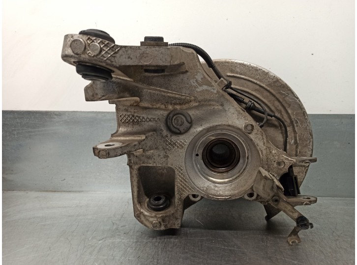 Recambio de mangueta trasera derecha para land rover range rover velar 2.0 diesel cat referencia OEM IAM LR090542  