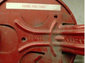 Recambio de tapa exterior combustible para dodge caliber 2.0 16v crd cat referencia OEM IAM 05074082AB ROJO 