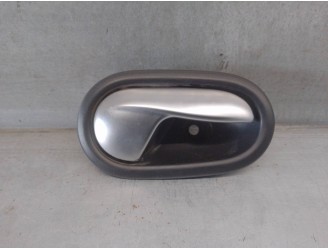 Recambio de maneta interior trasera derecha para dacia sandero ii 0.9 tce cat referencia OEM IAM 826724918R 5 PUERTAS