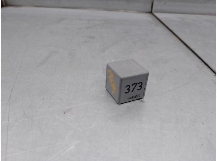 Recambio de rele para seat exeo berlina (3r2) 2.0 16v t fsi referencia OEM IAM 8D0951253A  