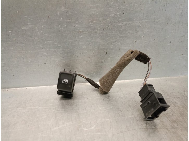 Recambio de mando elevalunas trasero derecho para seat leon (5f1) 1.6 tdi referencia OEM IAM 3B0972734 